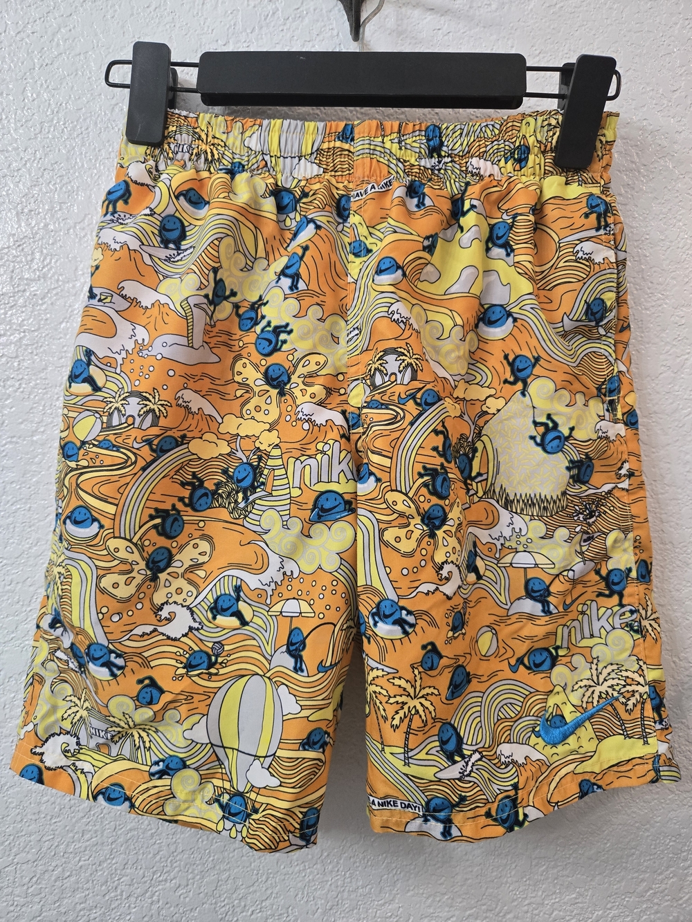 Nike Pool Party Summer Swim Shorts! Boys Size Large